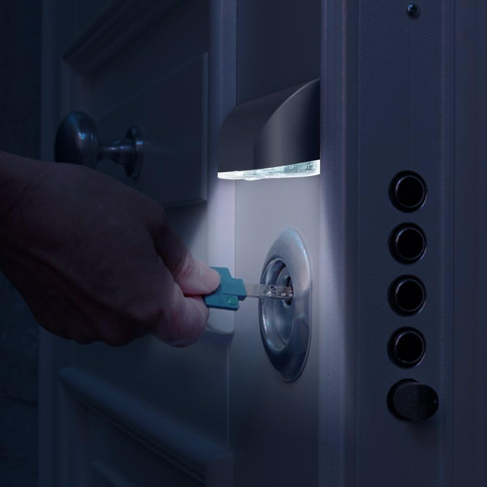 SAKER® Keyhole Light